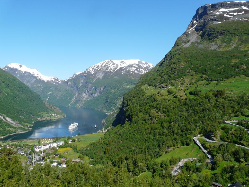 Hole Hytter Geiranger Exterior photo